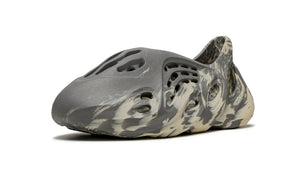 Tênis Yeezy Foam Runner "MXT Moon Gray"