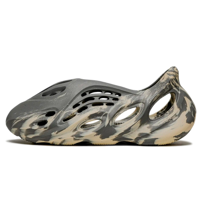 Tênis Yeezy Foam Runner 