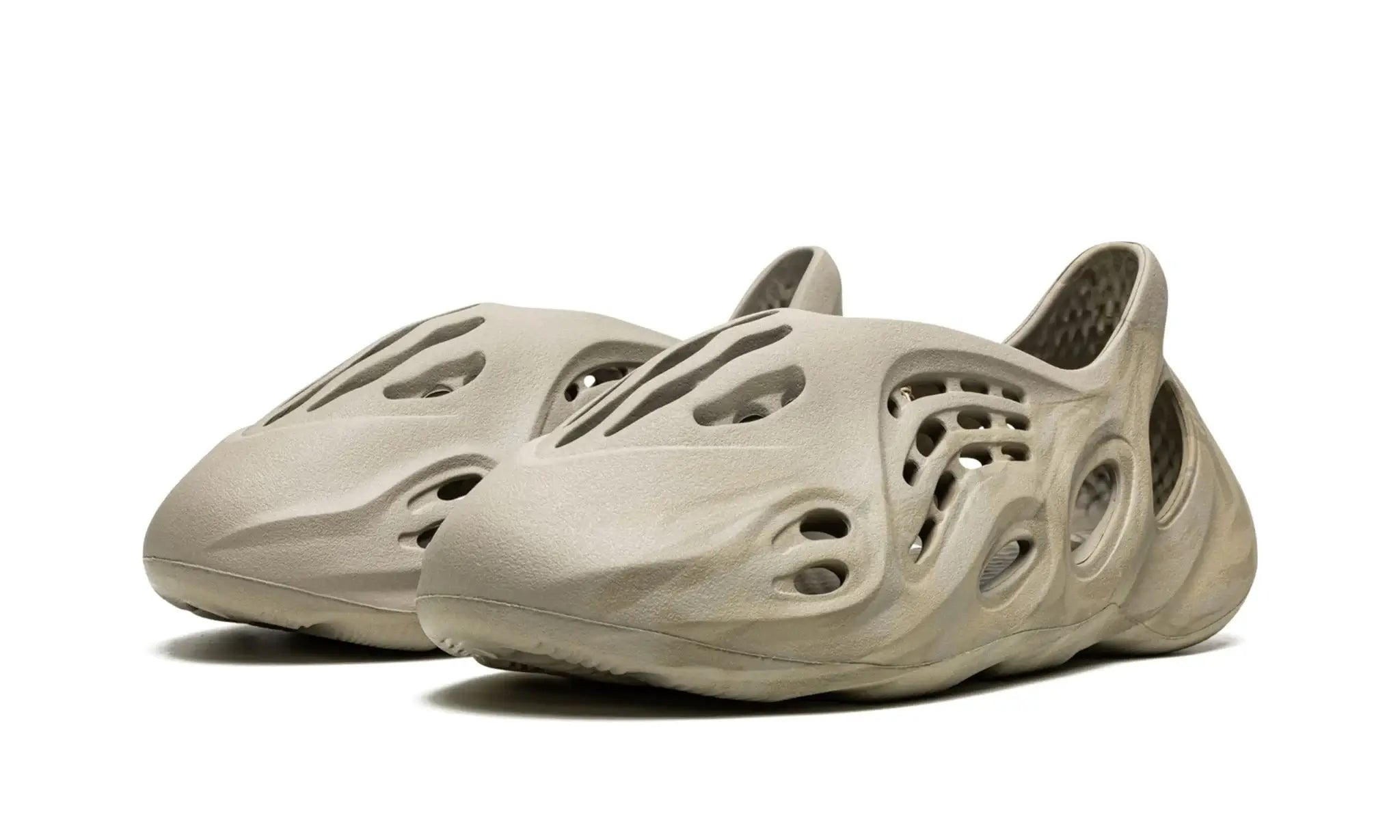 Tênis Yeezy Foam Runner "Stone Stage" Marrom
