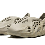 Tênis Yeezy Foam Runner "Stone Stage" Marrom