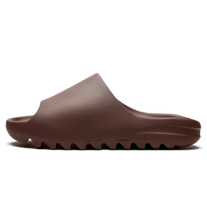 Yeezy Slide "Soot" Marrom