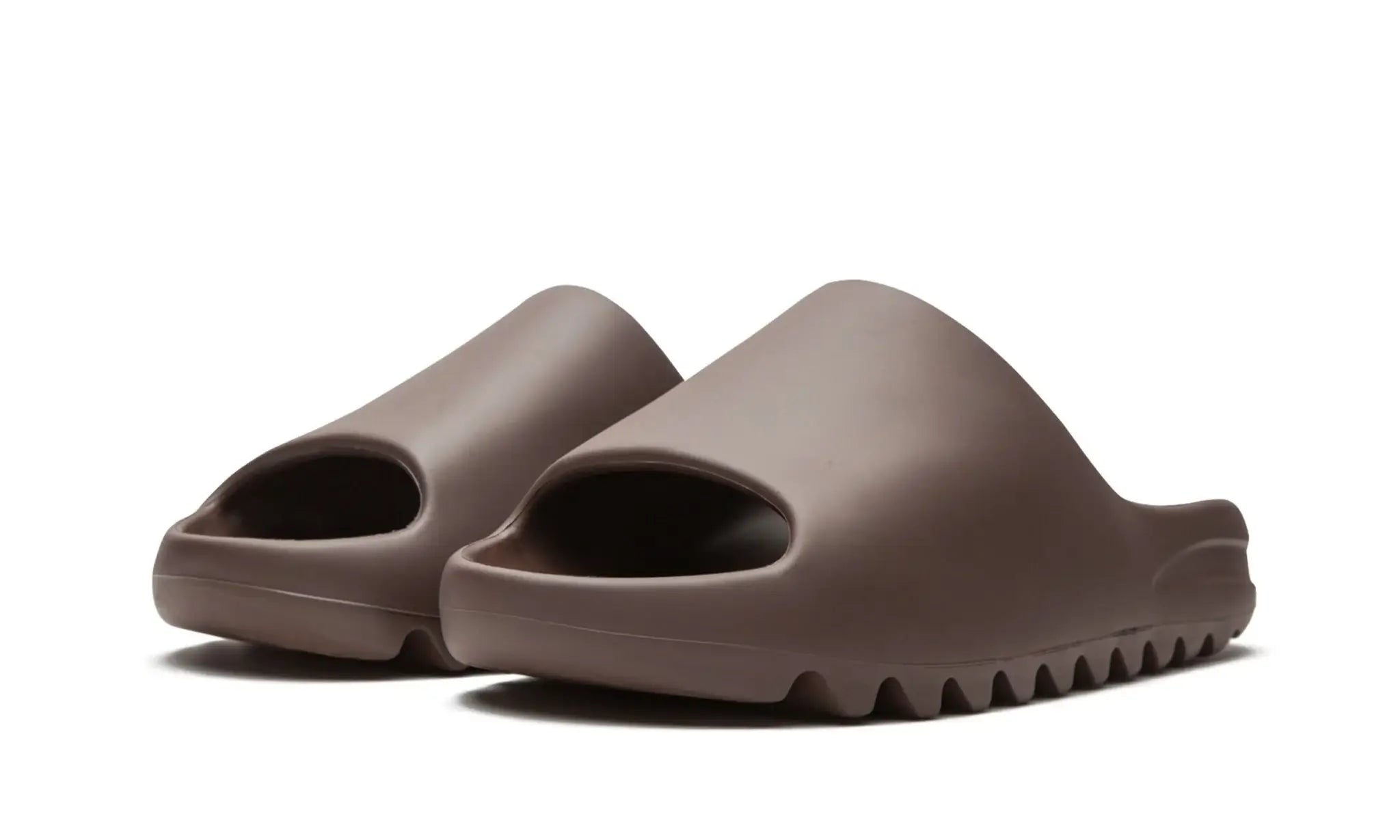 Yeezy Slide "Soot" Marrom