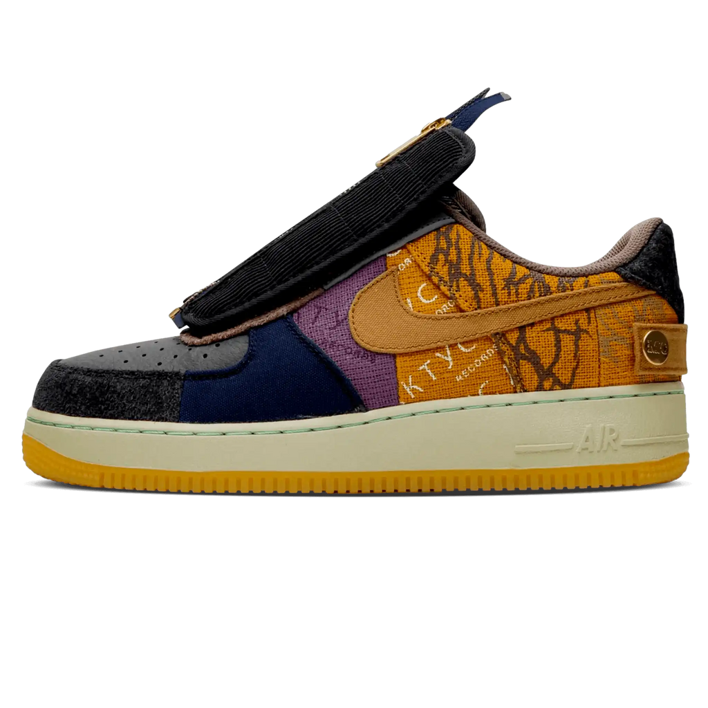 Tênis Air Force 1 x Travis Scott "Cactus Jack"
