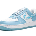 Tênis Air Force 1 Feminino "Nail Art" Azul / Branco