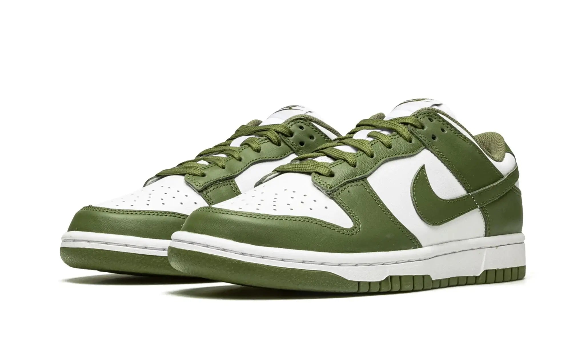 Tênis Nike Dunk Low "Medium Olive" Verde