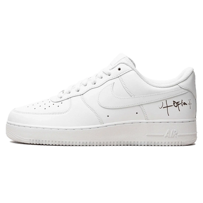 Tênis Air Force 1 x Travis Scott 