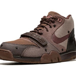 Tênis Nike Air Trainer x Travis Scott "Wheat" Marrom