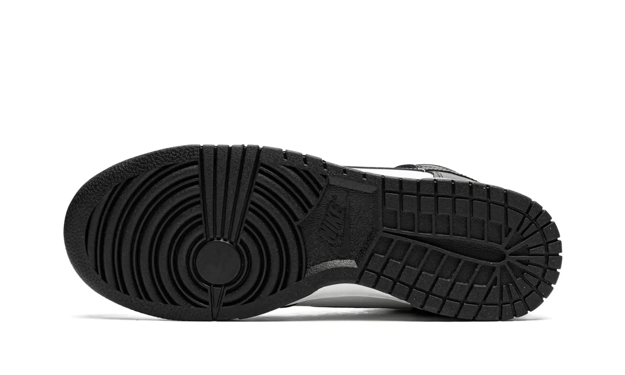 Tênis Nike Dunk High "Black and White"