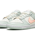 Tênis Nike Dunk Low "Barely Green" Verde