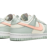 Tênis Nike Dunk Low "Barely Green" Verde