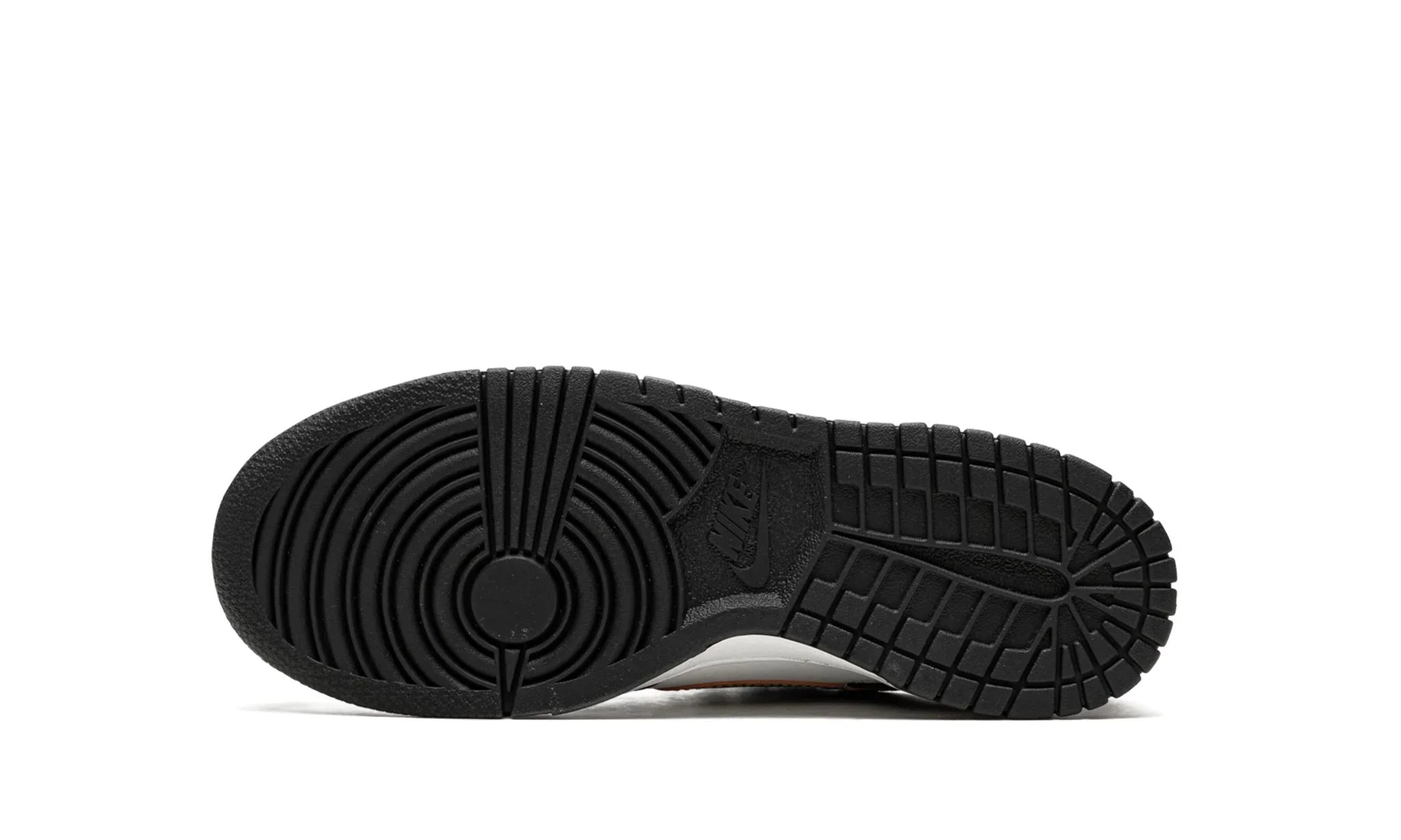 Tênis Nike Dunk Low "Black White Metallic"