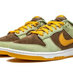 Tênis Nike Dunk Low "Dusty Olive" Verde / Marrom