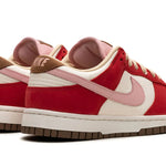 Tênis Nike Dunk Low "Bacon" Vermelho / Rosa