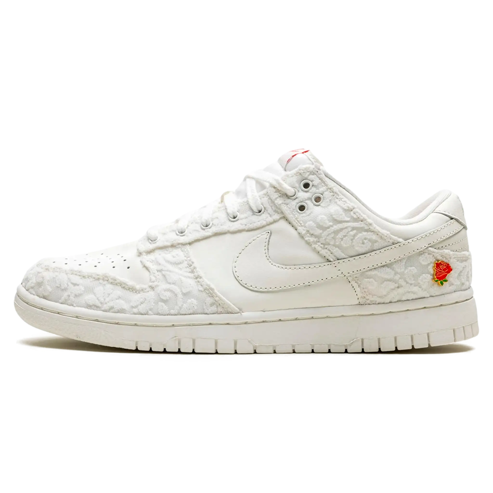 Tênis Nike Dunk Low "Give Her Flowers" Branco