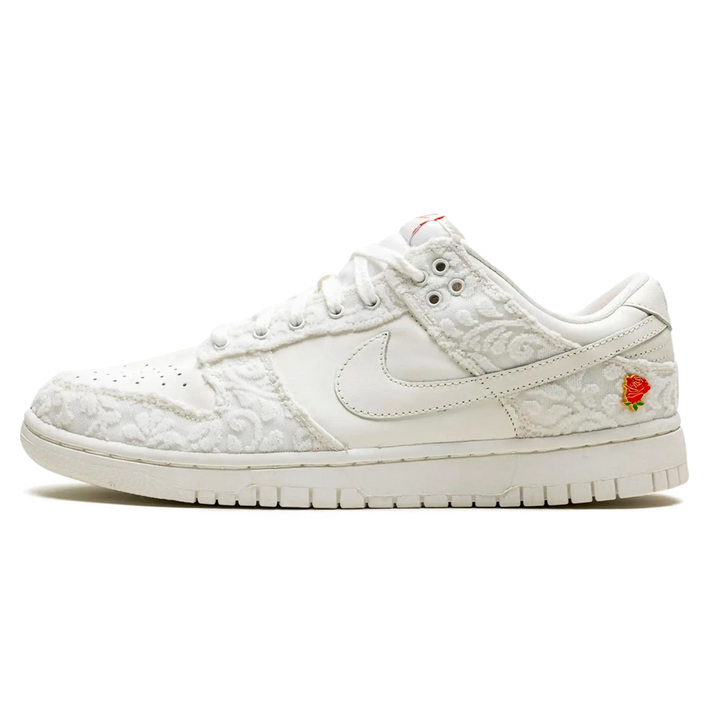 Tênis Nike Dunk Low "Give Her Flowers" Branco