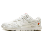 Tênis Nike Dunk Low "Give Her Flowers" Branco