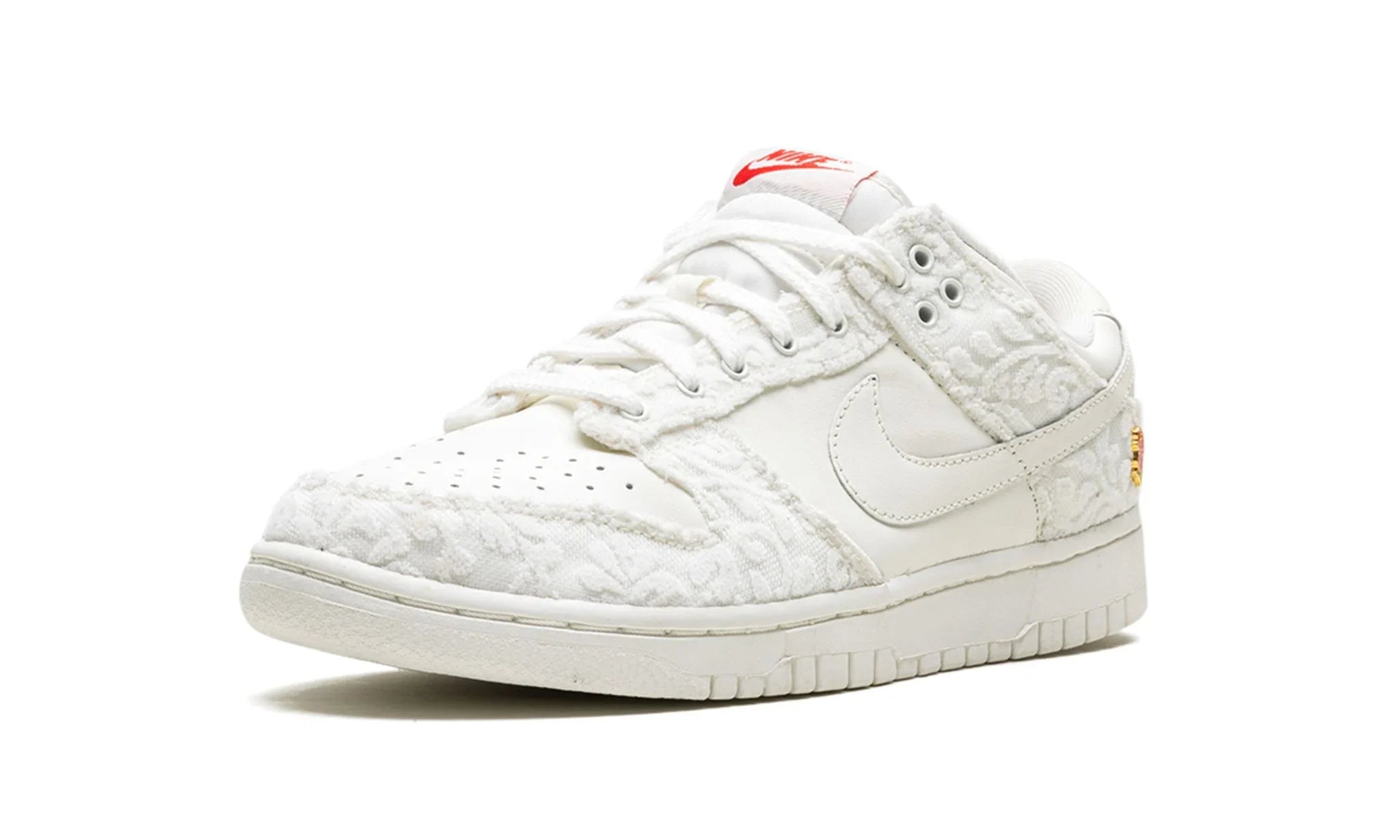 Tênis Nike Dunk Low "Give Her Flowers" Branco