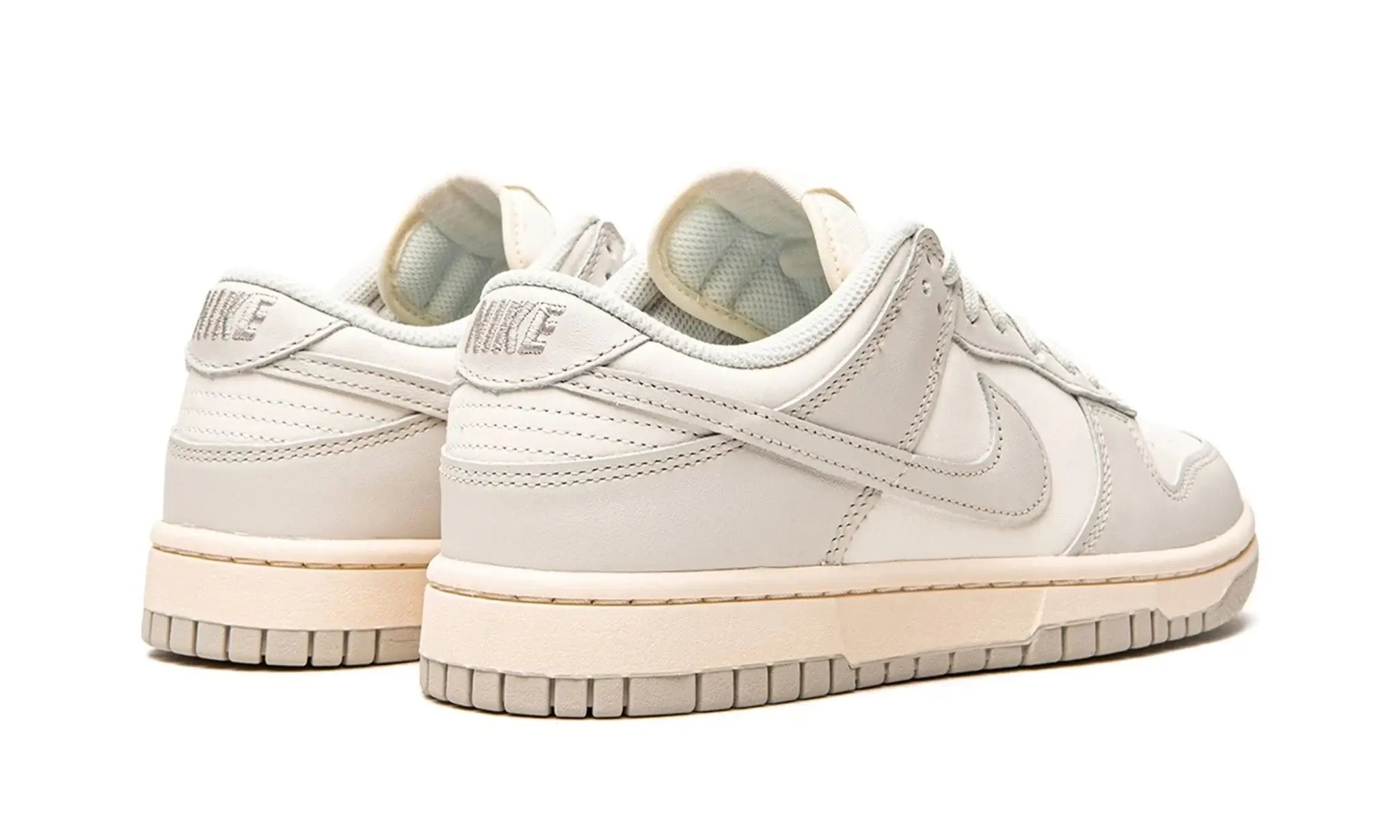 Tênis Nike Dunk Low "Light Bone" Cinza