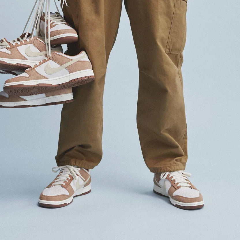 Tênis Nike Dunk Low "Medium Curry" Marrom