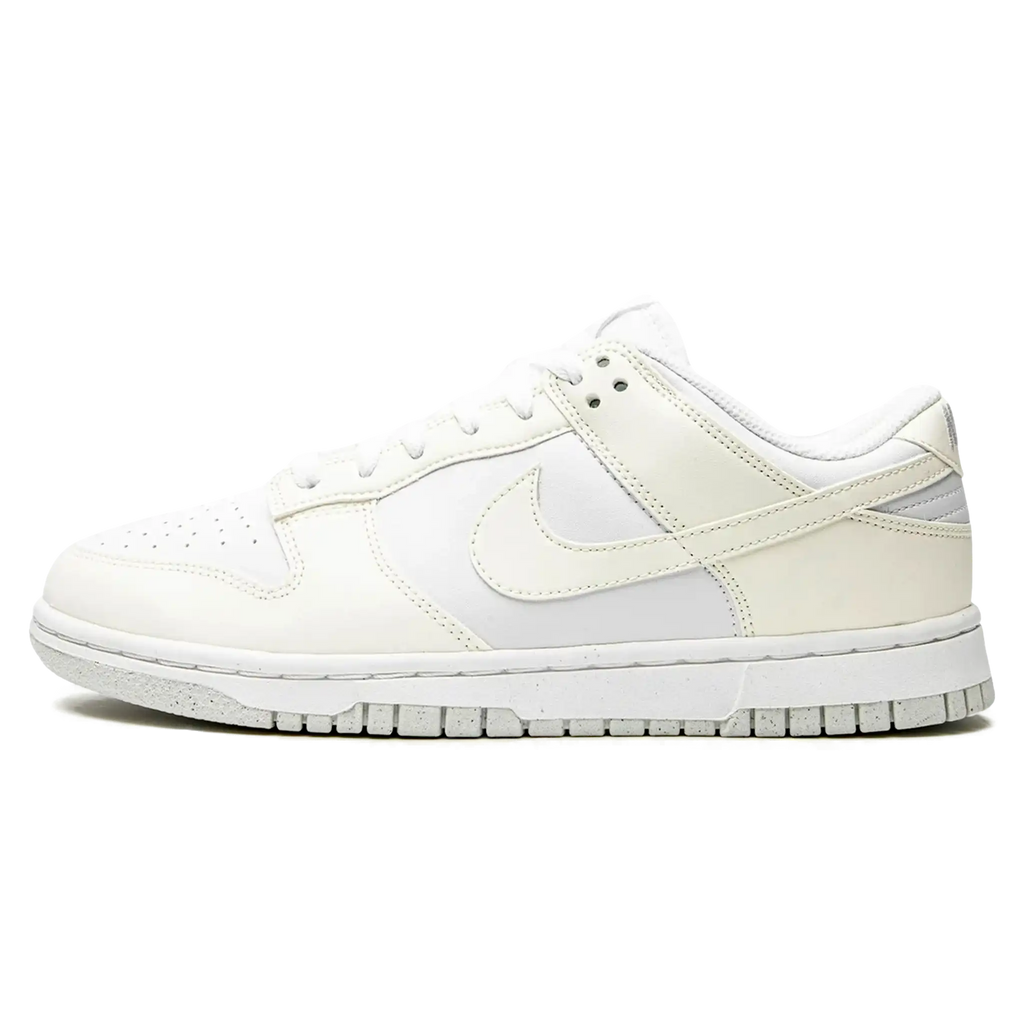Tênis Nike Dunk Low "Move to Zero Sail" Branco