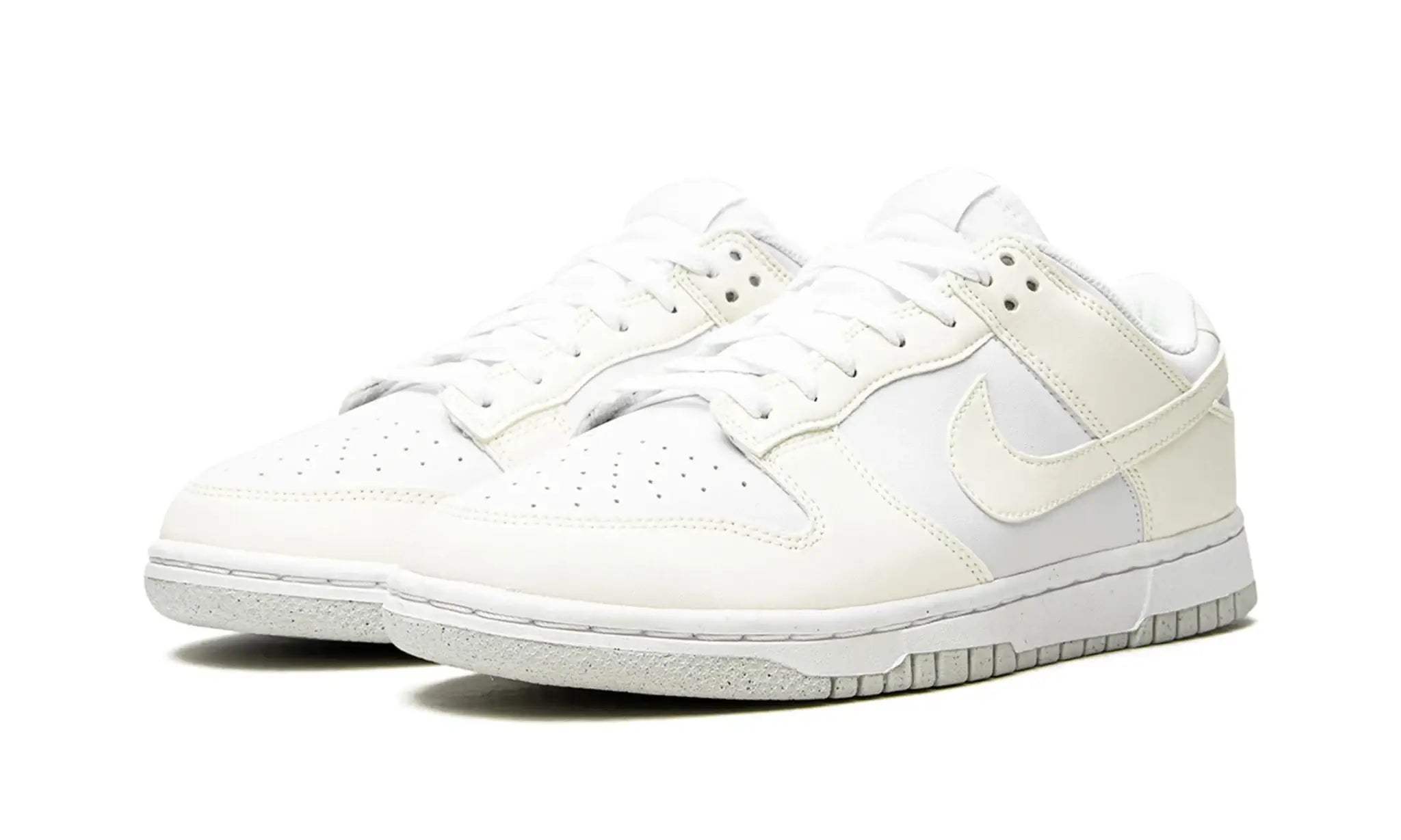 Tênis Nike Dunk Low "Move to Zero Sail" Branco