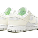 Tênis Nike Dunk Low "Move to Zero Sail" Branco