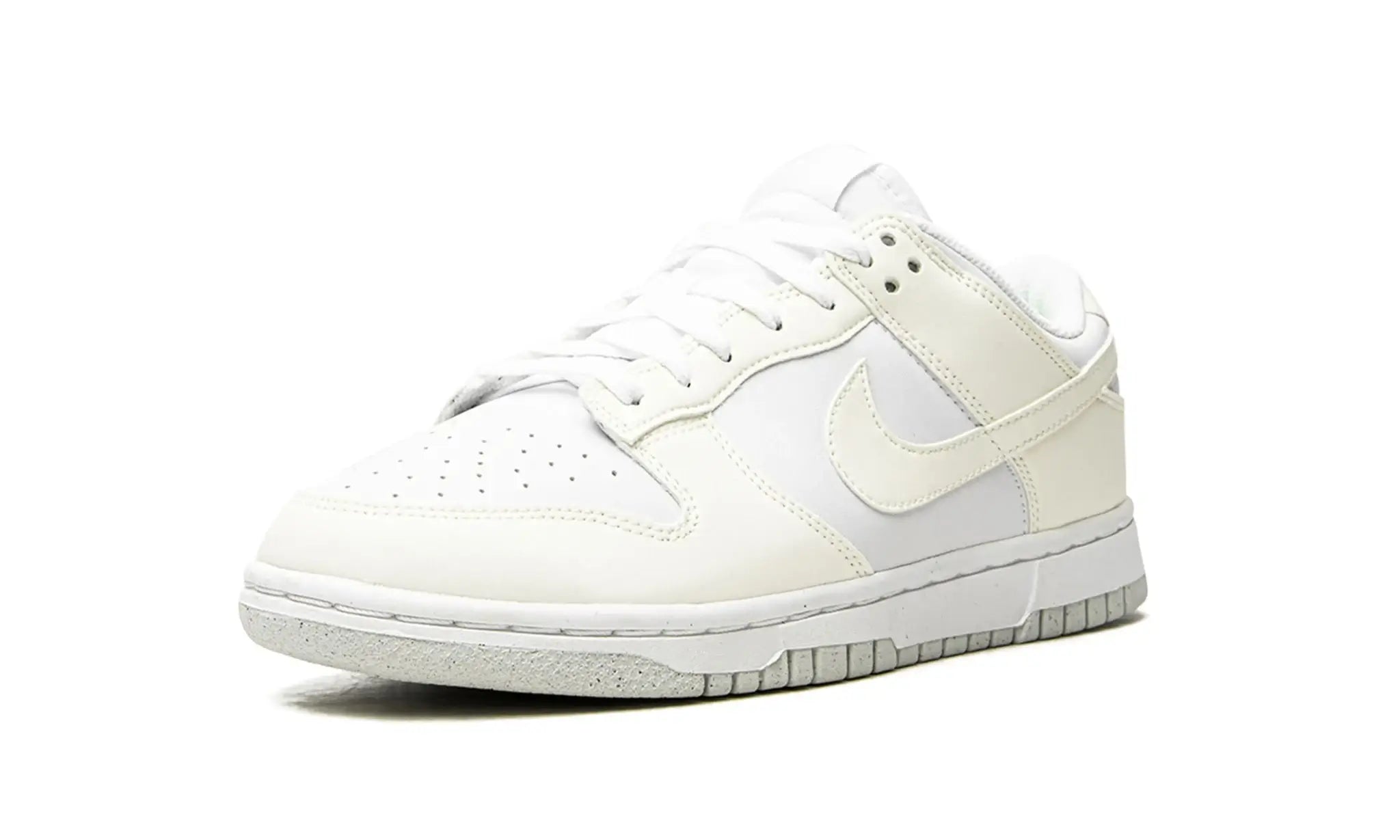 Tênis Nike Dunk Low "Move to Zero Sail" Branco