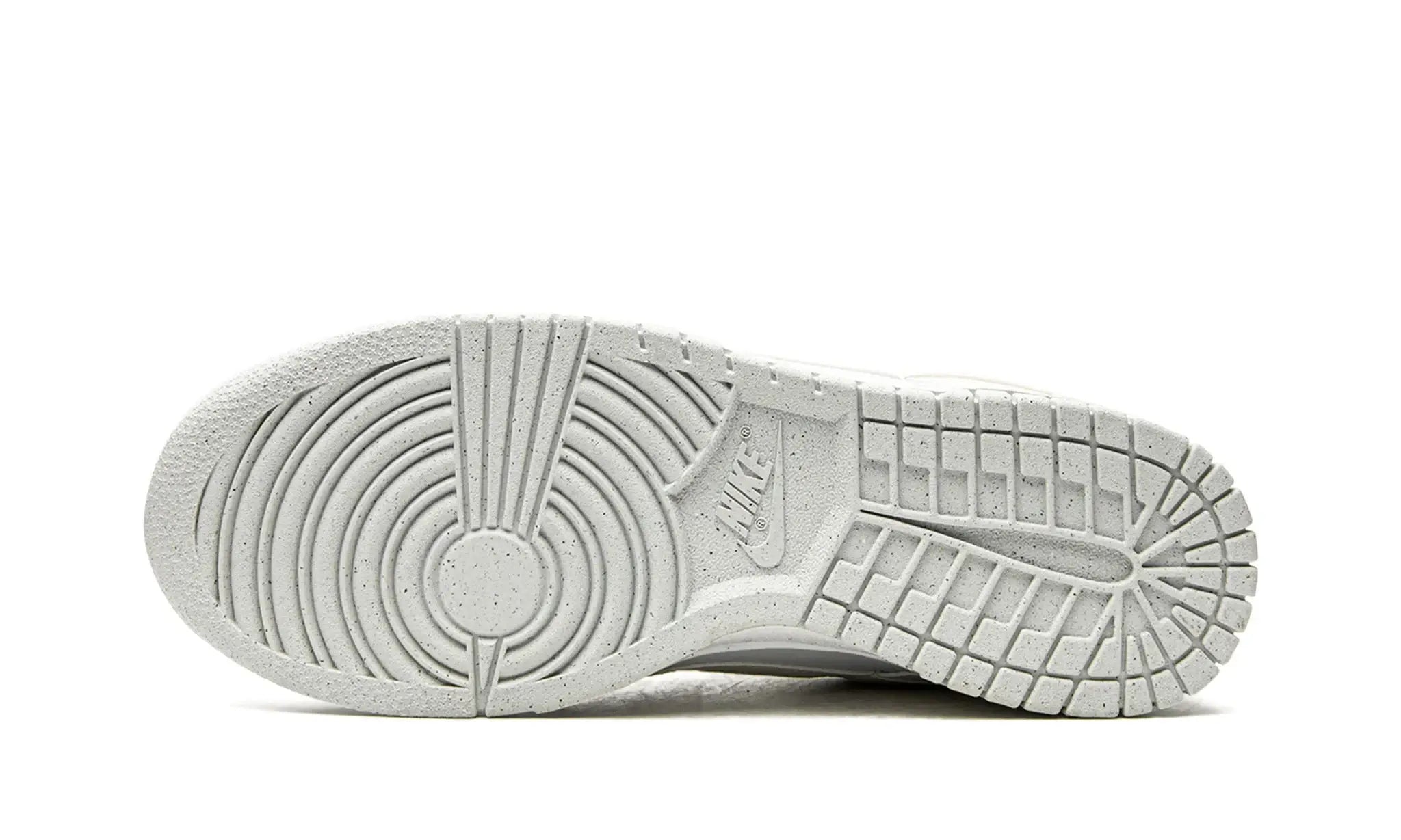 Tênis Nike Dunk Low "Move to Zero Sail" Branco