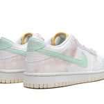 Tênis Nike Dunk Low "Pastel Paisley" Lilás