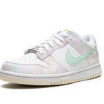 Tênis Nike Dunk Low "Pastel Paisley" Lilás