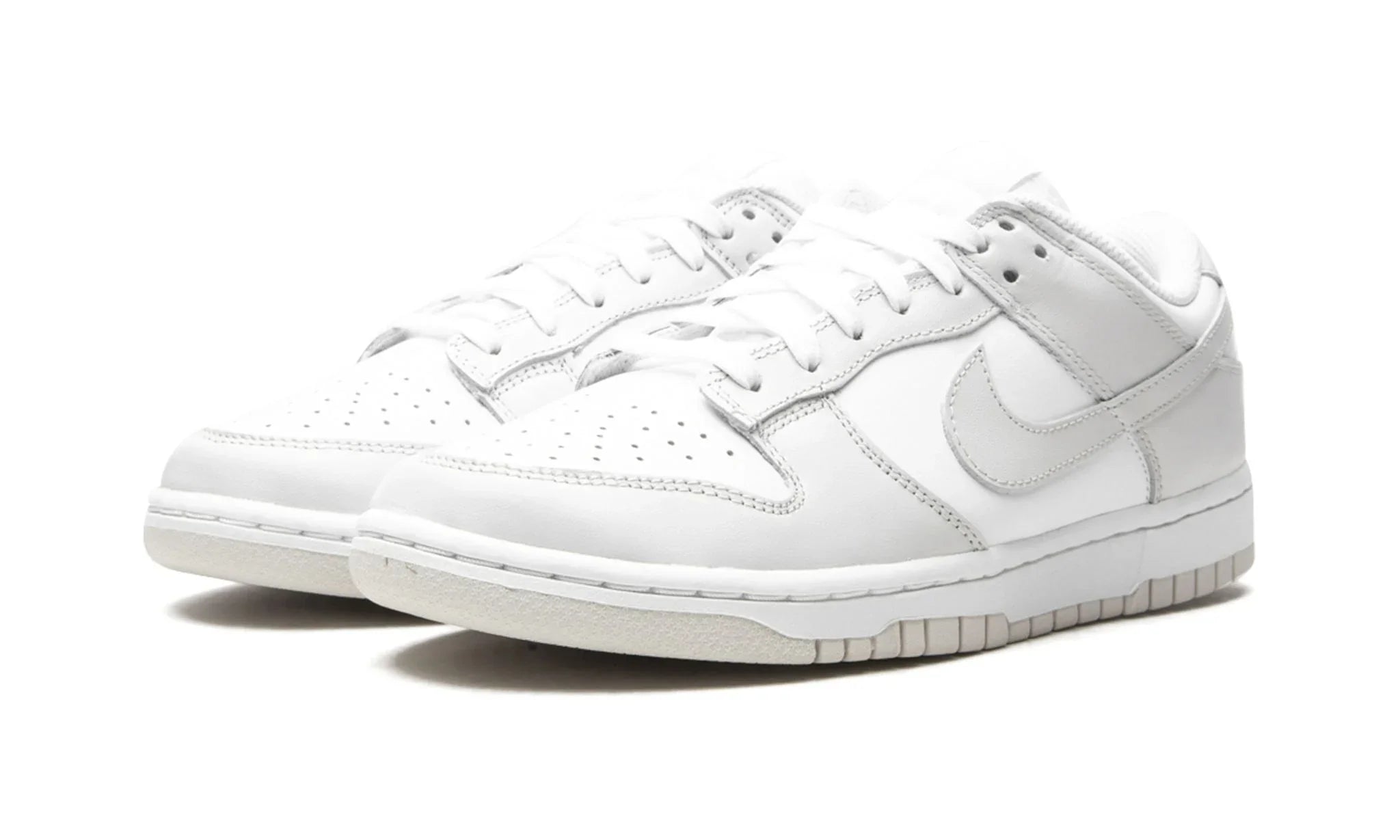 Tênis Nike Dunk Low "Photon Dust" Cinza