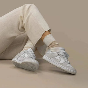 Tênis Nike Dunk Low "Photon Dust" Cinza