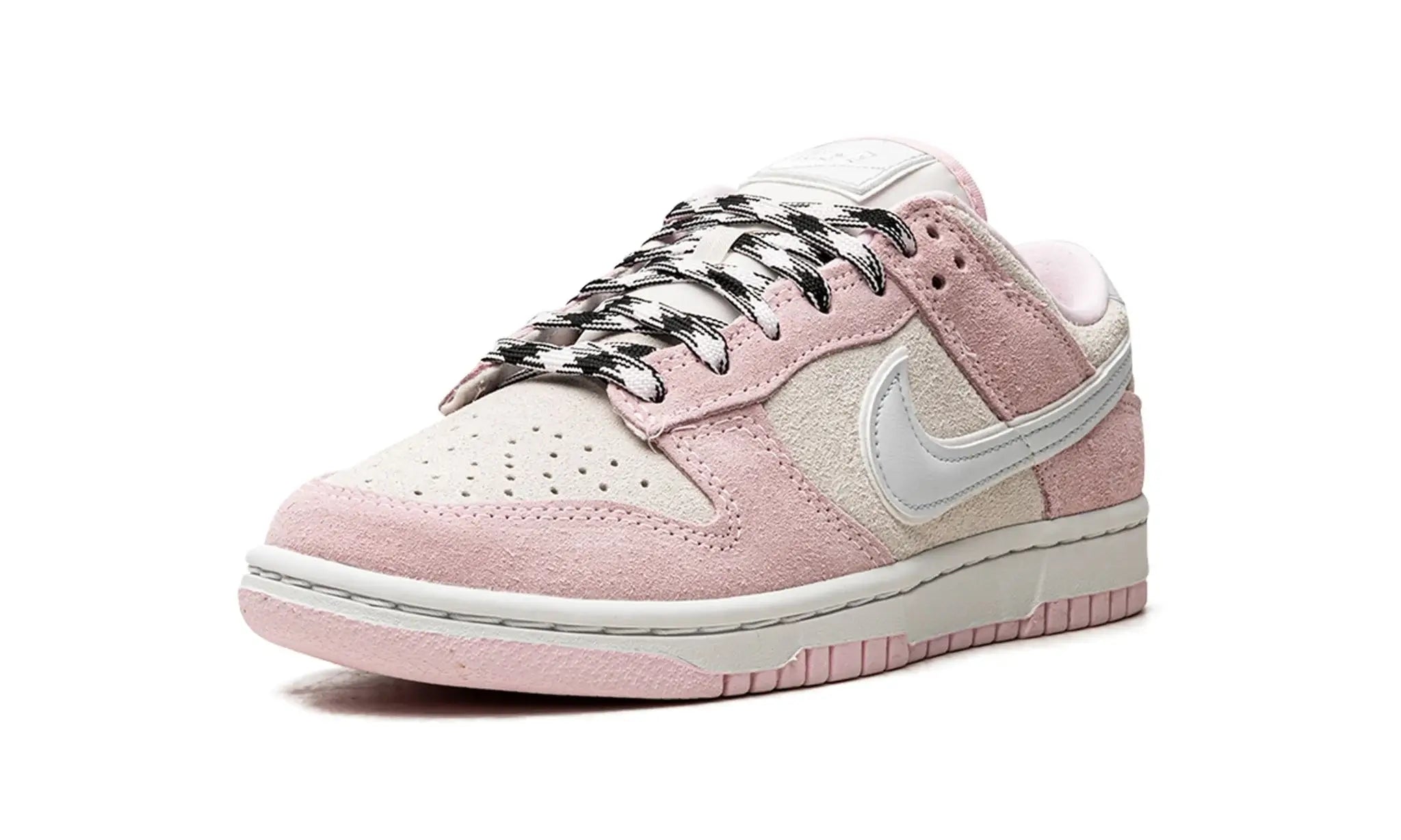 Tênis Nike Dunk Low "Pink Foam" Rosa