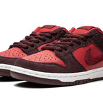 Tênis Nike Dunk Low SB "Cherry" Vermelho