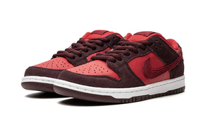 Tênis Nike Dunk Low SB "Cherry" Vermelho