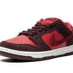 Tênis Nike Dunk Low SB "Cherry" Vermelho