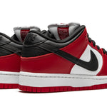 Tênis Nike Dunk Low SB "Chicago" Vermelho / Branco