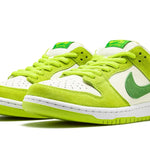 Tênis Nike Dunk Low SB "Green Apple" Verde