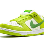 Tênis Nike Dunk Low SB "Green Apple" Verde