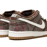 Tênis Nike Dunk Low SB "Paisley Brown" Marrom