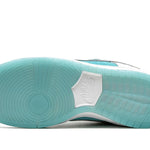 Tênis Nike Dunk Low SB x FTC "Lagoon Pulse" Branco / Azul