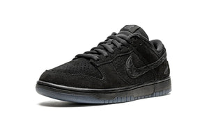 Tênis Nike Dunk Low x Undefeated "5 on it"