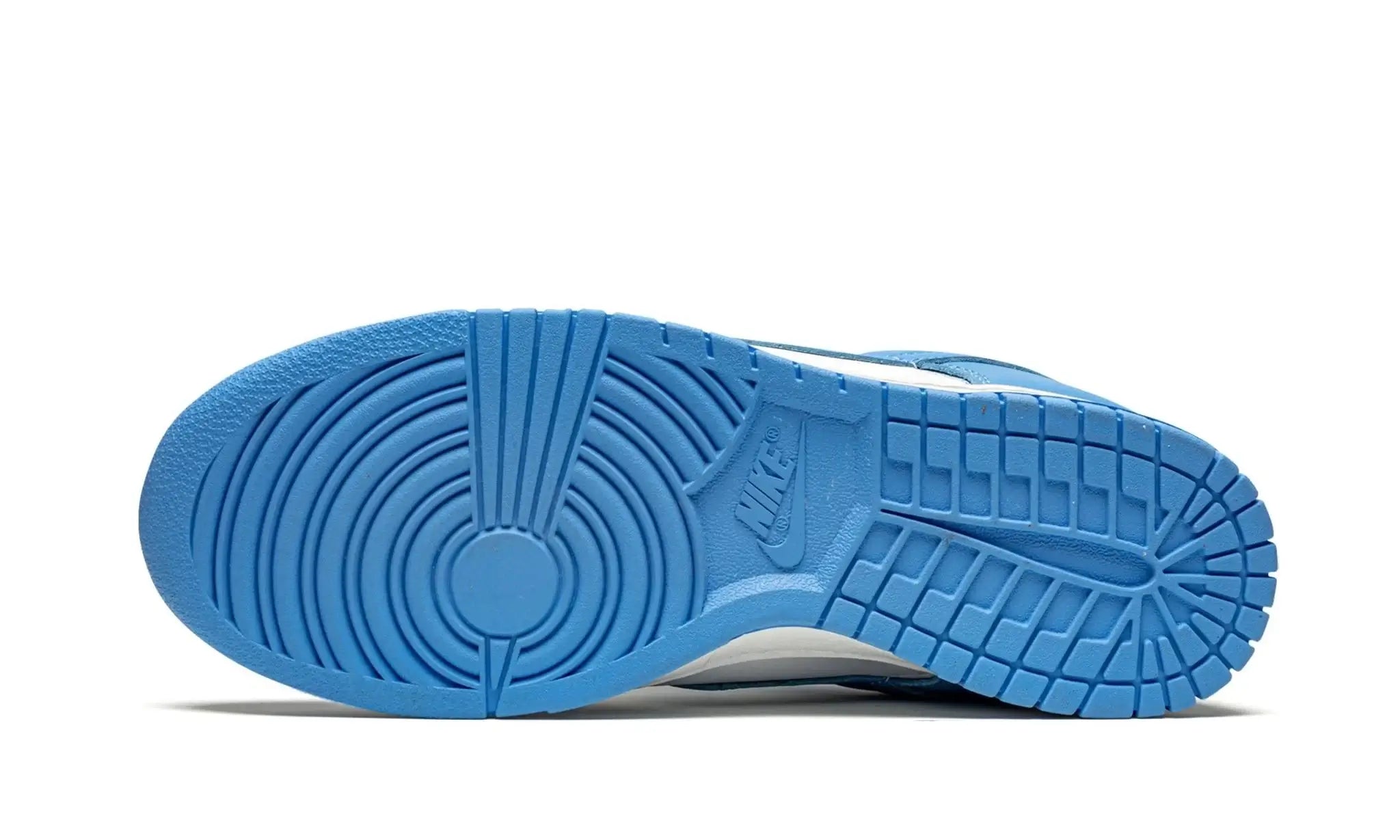 Tênis Nike Dunk Low "University Blue" Azul / Branco