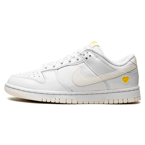 Tênis Nike Dunk Low "Yellow Heart" Branco