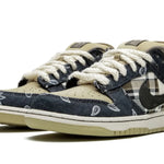Tênis Nike Dunk Low SB  x Travis Scott "Cactus Jack"