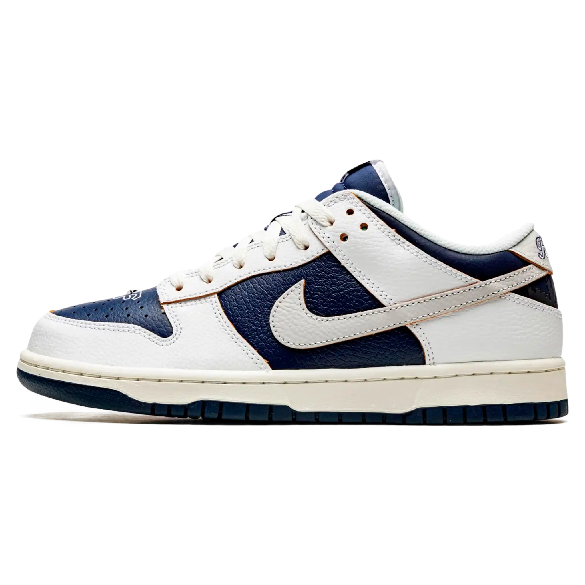 Tênis Nike Dunk Low SB x HUF "New York" Branco / Azul