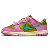 Tênis Nike Dunk Low x Parris Goebel "Playful Pink" Rosa