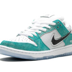 Tênis Nike Dunk Low SB x April Skateboards