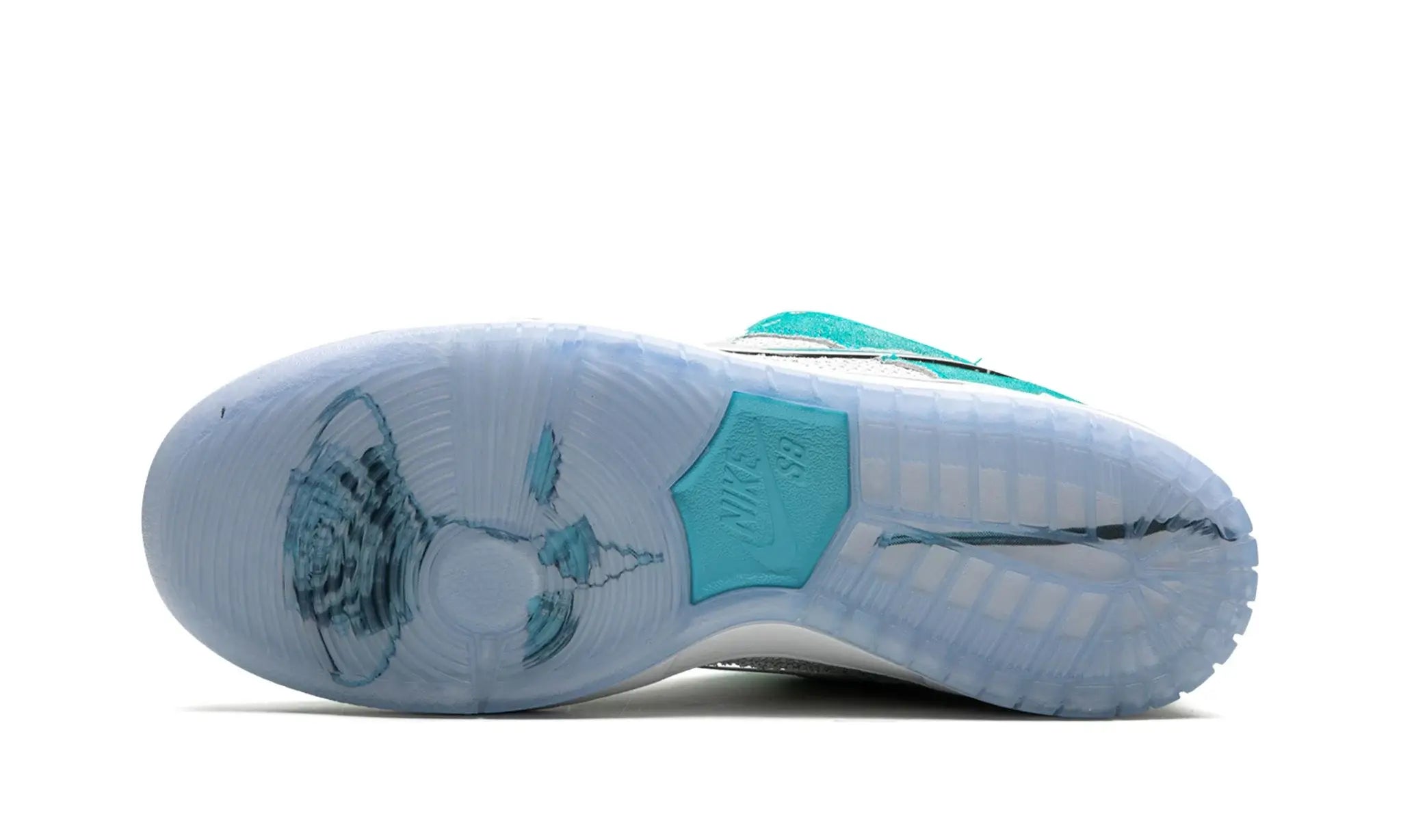 Tênis Nike Dunk Low SB x April Skateboards