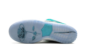 Tênis Nike Dunk Low SB x April Skateboards